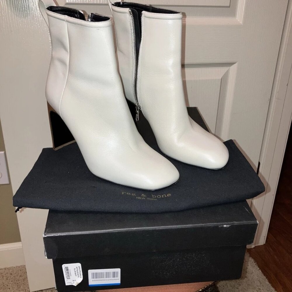 Rag & Bone Leather Boots ELLIS Antique White ITALY - Sz 9.5 (EU 39.5) Very nice!